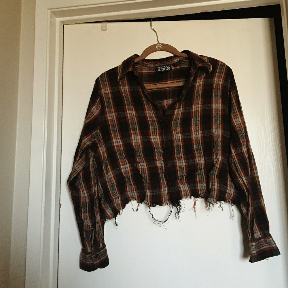 Cropped/ distressed 90's flannel